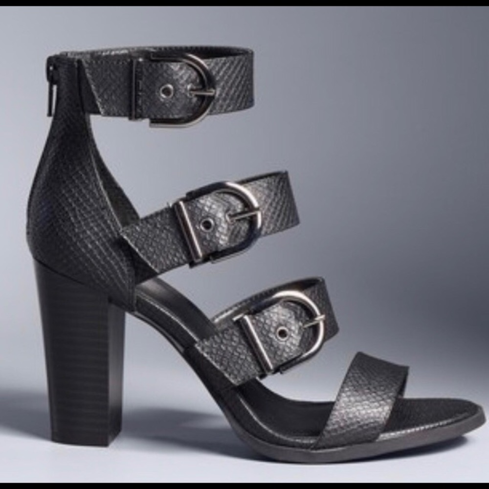 ✨1 Left✨ Simply Vera Vera Wang Shoes